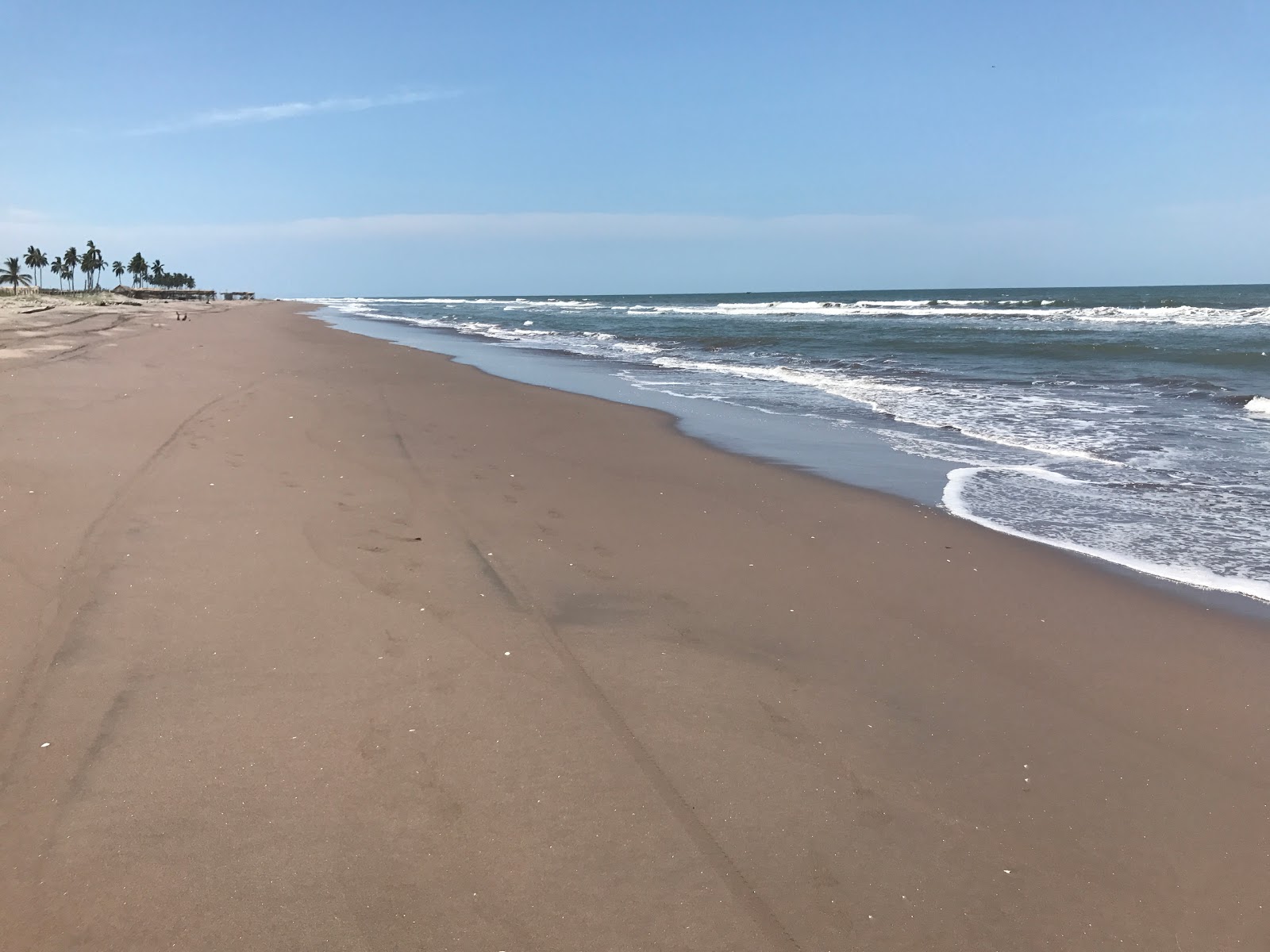 Foto van El Rodeo beach met helder zand oppervlakte