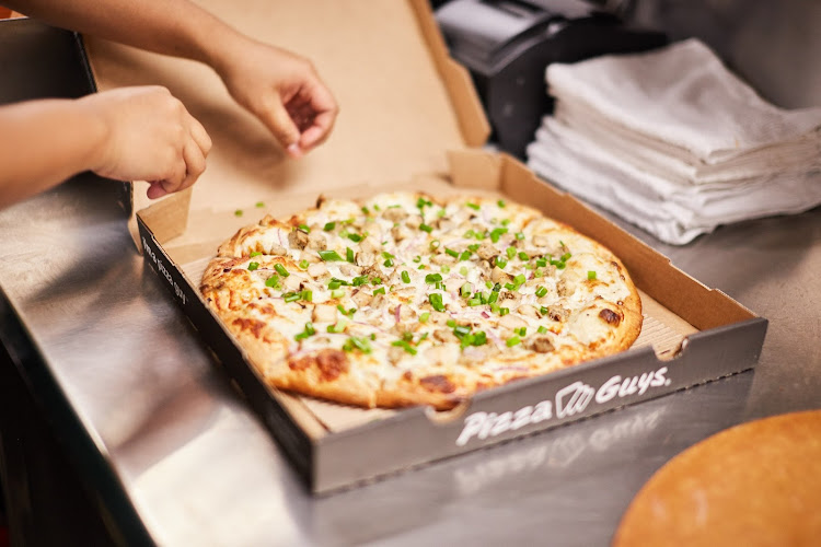 #9 best pizza place in Victorville - Pizza Guys