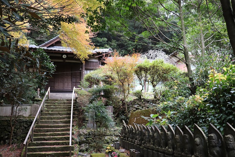 太鼓岩不動寺 (ご用件は麓の定林寺へ)