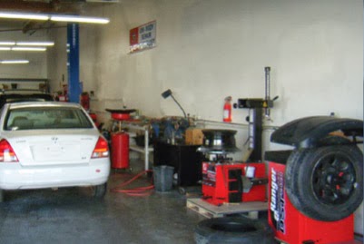 Auto Body Shop «Js Auto Repair and Body», reviews and photos, 260 E Dyer Rd, Santa Ana, CA 92707, USA