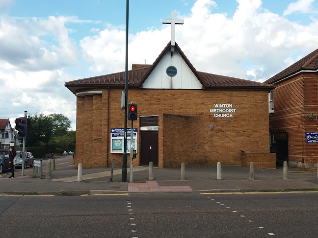 Comments and reviews of Winton Methodist Church