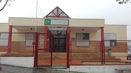 Colegio Público la Santa Cruz en Moreda