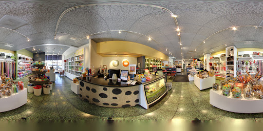 Pet Store «Muttropolis La Jolla», reviews and photos, 7755 Girard Ave, La Jolla, CA 92037, USA