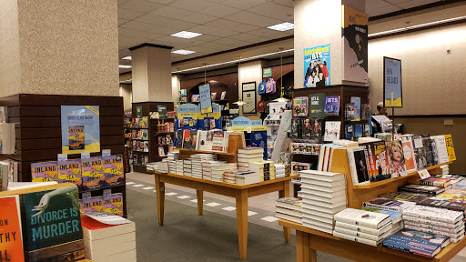 Barnes & Noble