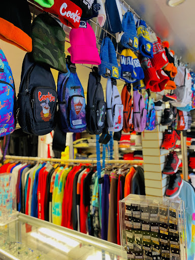 Tobacco Shop «Platinum Smoke Shop», reviews and photos, 5901 Mission St, San Francisco, CA 94112, USA