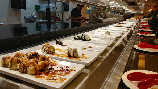 Shopping Mall «Signal Hills Shopping Center», reviews and photos, 1225 S Robert St, West St Paul, MN 55118, USA