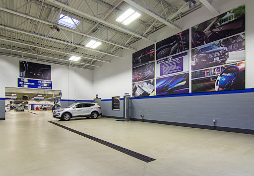 Hyundai Dealer «Knauz Hyundai», reviews and photos, 775 Rockland Rd, Lake Bluff, IL 60044, USA