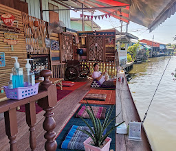 บ้านคุณยาย ริมคลอง / กาแฟร่มโพธิ์ วัดอินทร์ - บางใหญ่ photo