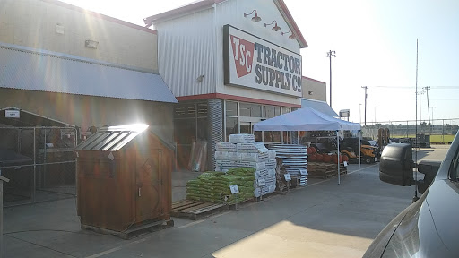 Home Improvement Store «Tractor Supply Co.», reviews and photos, 2100 W Service Rd, West Memphis, AR 72301, USA