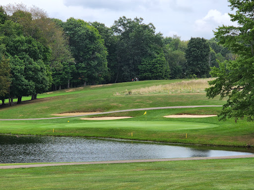 Public Golf Course «Apple Valley Golf Course», reviews and photos, 433 Clubhouse Dr, Howard, OH 43028, USA