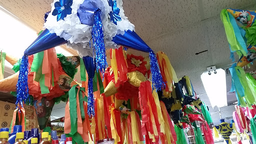 Convenience Store «El Milagro Mexican Store», reviews and photos, 4445 E Bay Dr #304, Clearwater, FL 33764, USA