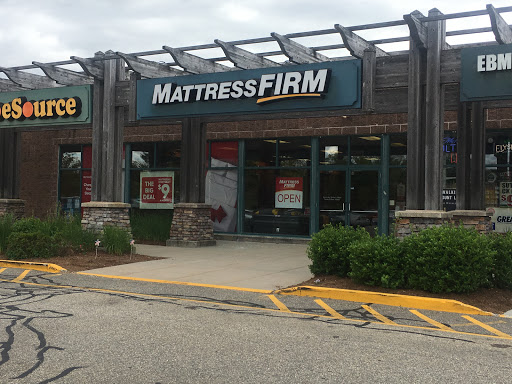 Mattress Store «Mattress Firm Willimantic Windham», reviews and photos, 95 Storrs Rd, Willimantic, CT 06226, USA