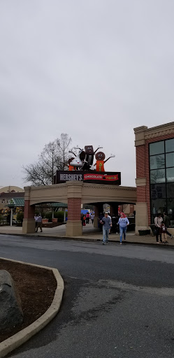 Shopping Mall «Palmyra Shopping Center», reviews and photos, 901 E Main St, Palmyra, PA 17078, USA