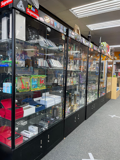 Tobacco Shop «Up N Smoke», reviews and photos, 28703 Harper Ave, St Clair Shores, MI 48081, USA