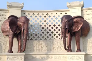 Gerbang Gajah Kembanglimus image