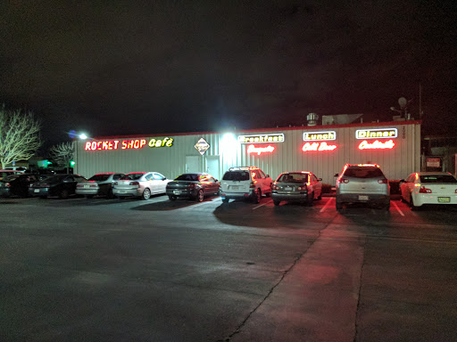 American Restaurant «Rocket Shop Cafe», reviews and photos, 2000 S Union Ave, Bakersfield, CA 93307, USA