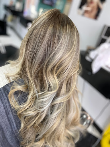 Beauty Salon «Tres Latinas Beauty Salon», reviews and photos, 788 Normandy St, Houston, TX 77015, USA