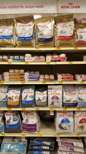 Pet Supply Store «PetSmart», reviews and photos, 7654 Campus View Dr, West Jordan, UT 84084, USA