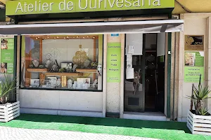 Atelier De Ourivesaria - Compra e venda de Ouro e prata e joias - reparações e serviço de restauro image