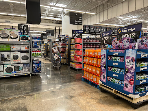 Discount Store «Walmart», reviews and photos, 8745 Branch Ave, Clinton, MD 20735, USA