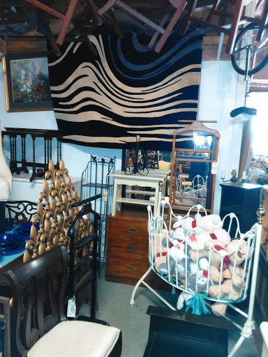 Thrift Store «Ross At Peak Thrift Store», reviews and photos, 4233 Ross Ave, Dallas, TX 75204, USA