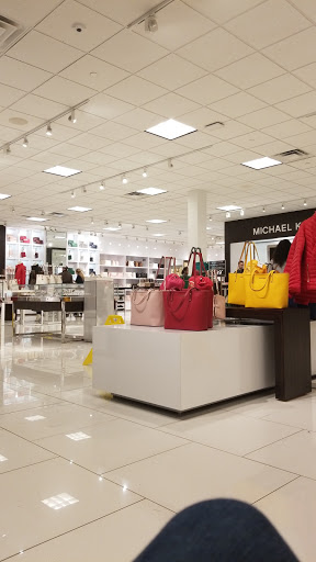 Fashion Accessories Store «Michael Kors», reviews and photos, 1 Outlet Blvd #400, Wrentham, MA 02093, USA