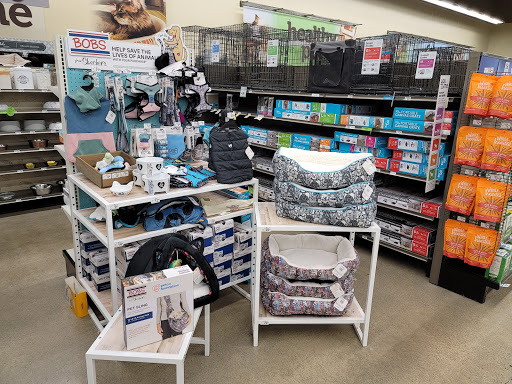 Pet Supply Store «Petco Animal Supplies», reviews and photos, 1419 Towne Square Blvd NW, Roanoke, VA 24019, USA