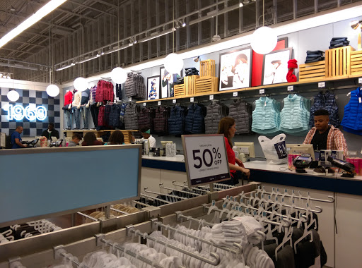 Clothing Store «Gap Outlet», reviews and photos, 12801 W Sunrise Blvd, Sunrise, FL 33323, USA
