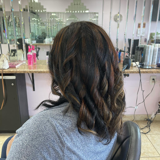 Beauty Salon «SAKHI SALON», reviews and photos, 939 W Golf Rd, Schaumburg, IL 60194, USA