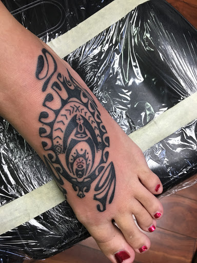 Body Piercing Shop «Black Ink Tattoo & Body Piercing», reviews and photos, 540 E Terra Cotta Ave, Crystal Lake, IL 60012, USA