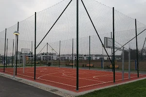 Park rekreacyjno-sportowy Dąbrówka image