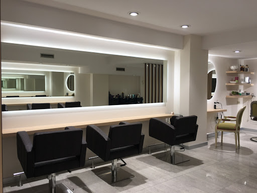 Información y opiniones sobre Peluquería Nuria Lladó de Gerona