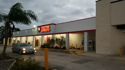 Home Improvement Store «Tractor Supply Co.», reviews and photos, 35874 US-27, Haines City, FL 33844, USA