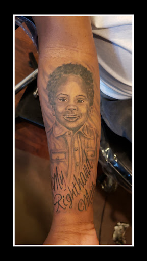 Tattoo Shop «Moselys Tattoo», reviews and photos, 18018 1st Avenue South, Burien, WA 98148, USA