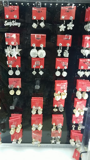 Beauty Supply Store «Hanini Plus discount hair and beauty supplies», reviews and photos, 340 Broad St, Elyria, OH 44035, USA