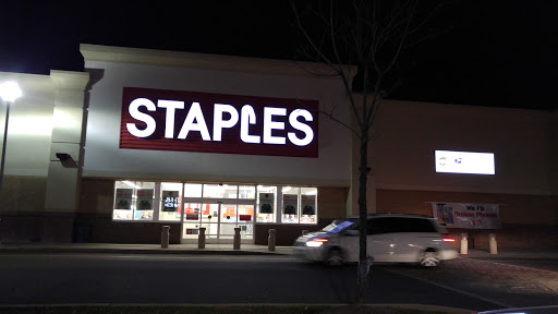 Office Supply Store «Staples», reviews and photos, 270 Upland Square Dr, Pottstown, PA 19464, USA