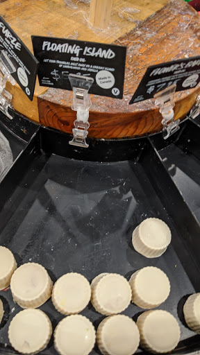 Cosmetics Store «LUSH», reviews and photos, 575 Bellevue Way NE #128, Bellevue, WA 98004, USA