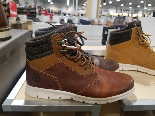 Shoe Store «DSW Designer Shoe Warehouse», reviews and photos, 8506 E 71st St, Tulsa, OK 74133, USA