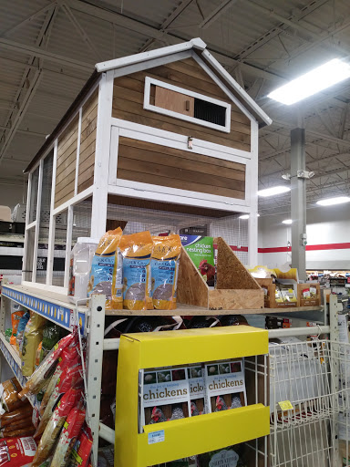 Home Improvement Store «Tractor Supply Co.», reviews and photos, 176 Finley Rd, Belle Vernon, PA 15012, USA