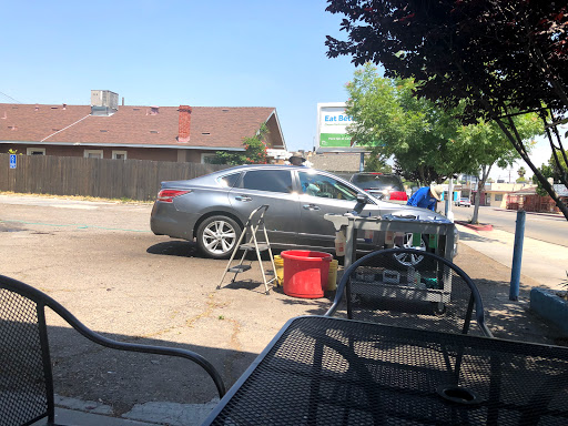 Salas International Car Wash en Fresno