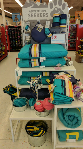 Pet Supply Store «Petco Animal Supplies», reviews and photos, 313 Homer M Adams Pkwy, Alton, IL 62002, USA