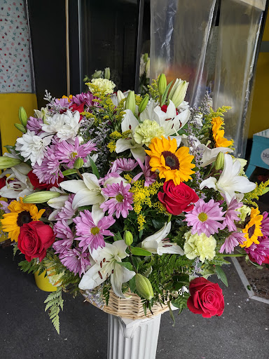 Florist «Flowers Vs Flowers», reviews and photos, 414 Main St, Paterson, NJ 07501, USA