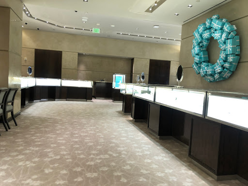 Jewelry Store «Tiffany & Co.», reviews and photos, 301 Nichols Rd, Kansas City, MO 64112, USA