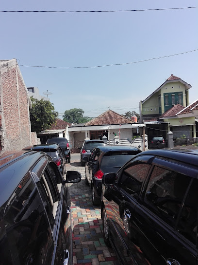 Rental / Sewa Mobil Semarang ( Javas )