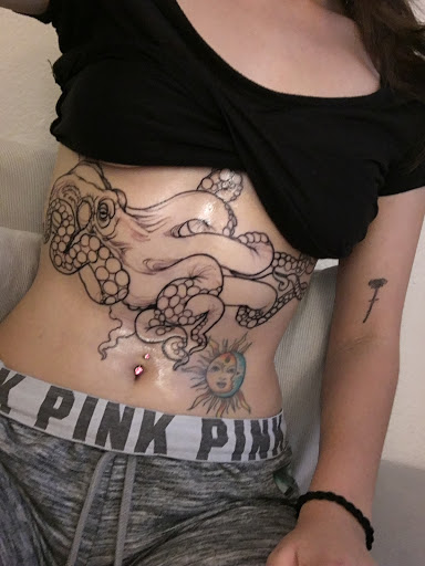 Tattoo Shop «Funhouse Tattoo», reviews and photos, 1453 Garnet Ave, San Diego, CA 92109, USA