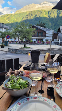 Plats et boissons du Restaurant français Restaurant Le Dahu à Chamonix-Mont-Blanc - n°4