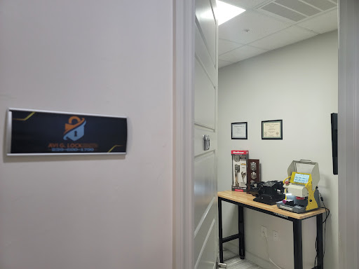 Locksmith «Avi G Locksmith», reviews and photos, 2346 Winkler Ave h103, Fort Myers, FL 33901, USA