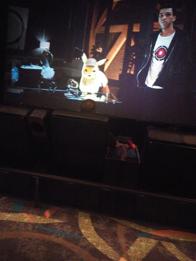 Movie Theater «Regal Cinemas Gilbert 14», reviews and photos, 1012 South Gilbert Road, Gilbert, AZ 85296, USA