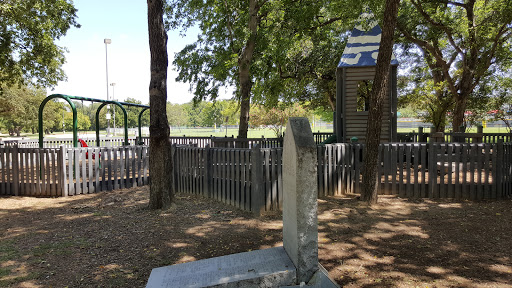 Park «J.W. Dunlop Sports Center», reviews and photos, 1500 NW Green Oaks Blvd, Arlington, TX 76012, USA