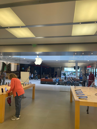 Computer Store «Apple Rockaway», reviews and photos, 301 Mount Hope Ave, Rockaway, NJ 07866, USA